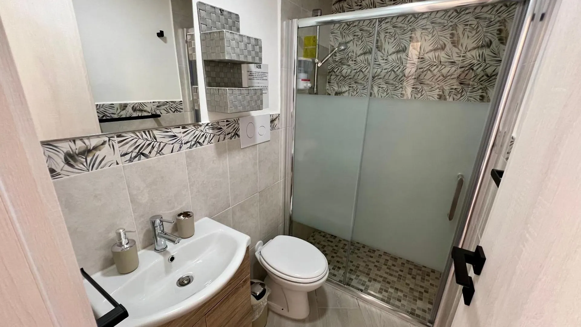 Palermo Hub Apartment 0*,